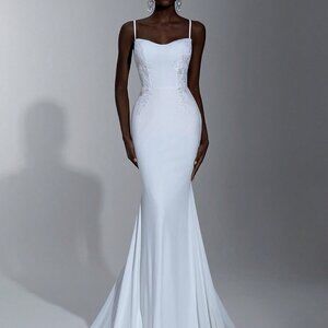White Elegant Women's Spaghetti Strap Backless Floral Fishtail Wedding Dress
